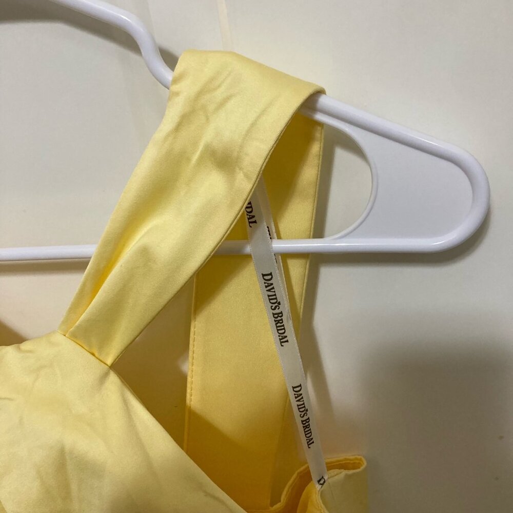 David’s Bridal Yellow Y-neck Sateen Dress in Size 10 - Picture 3 of 14